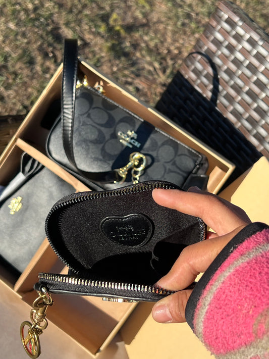 Timeless Pretty Set 🖤.