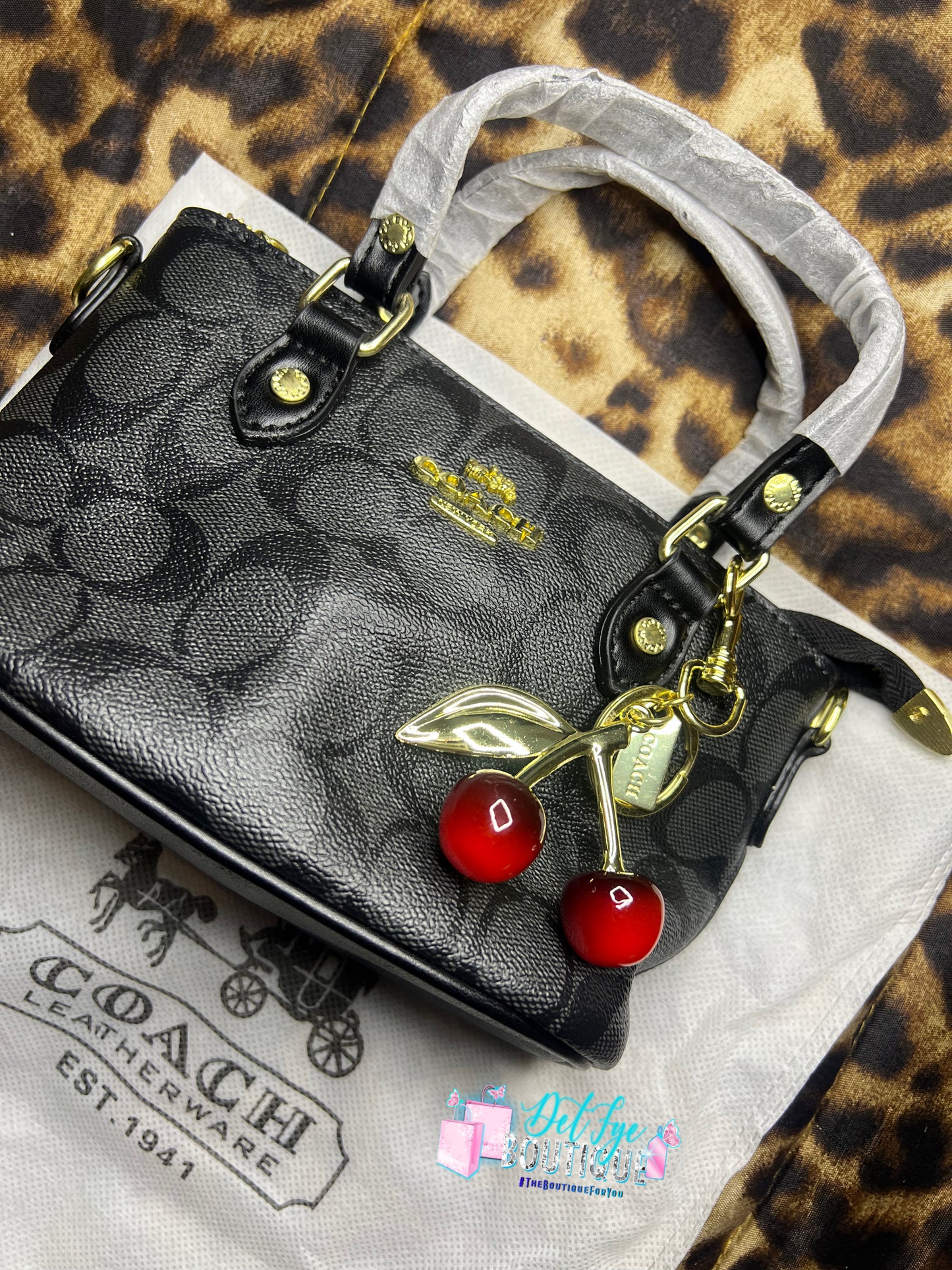 🖤🎀Black Coach Bandit