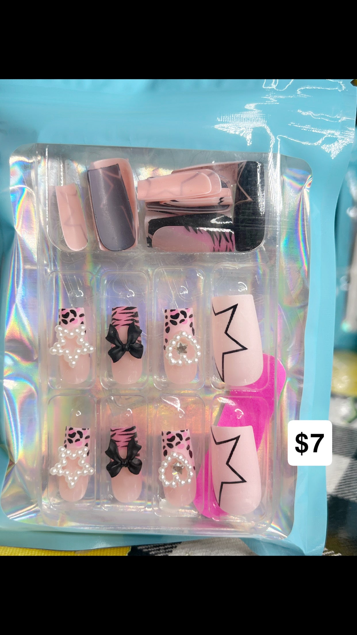 press on nails 🫶🏾- please pay attention