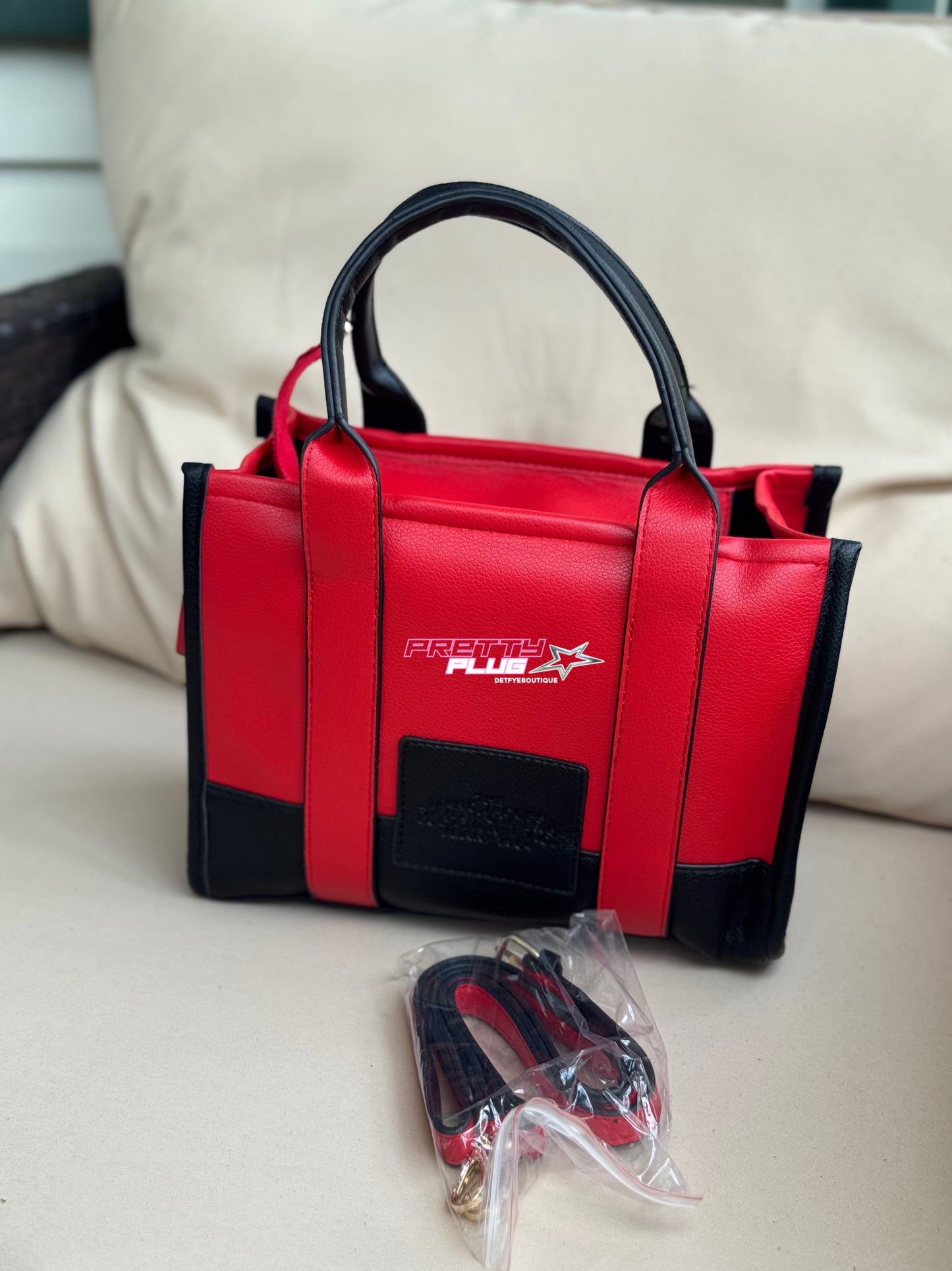 “the tote bag” marc jacobs