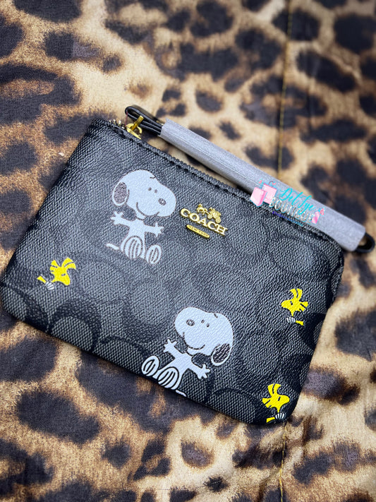 🖤🐾 Black Snoopy Luxe Wristlet