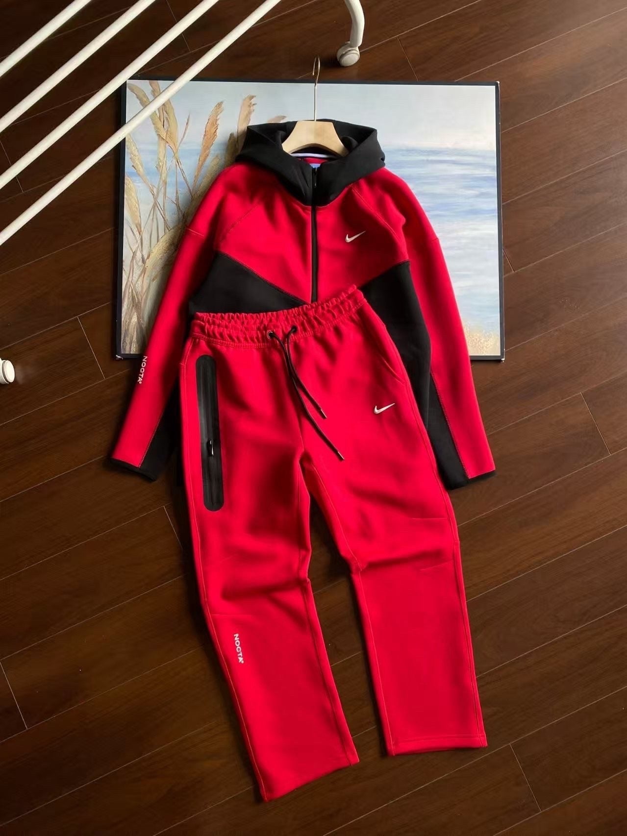 nike tech 🔥.                                           ( preorder only atm )