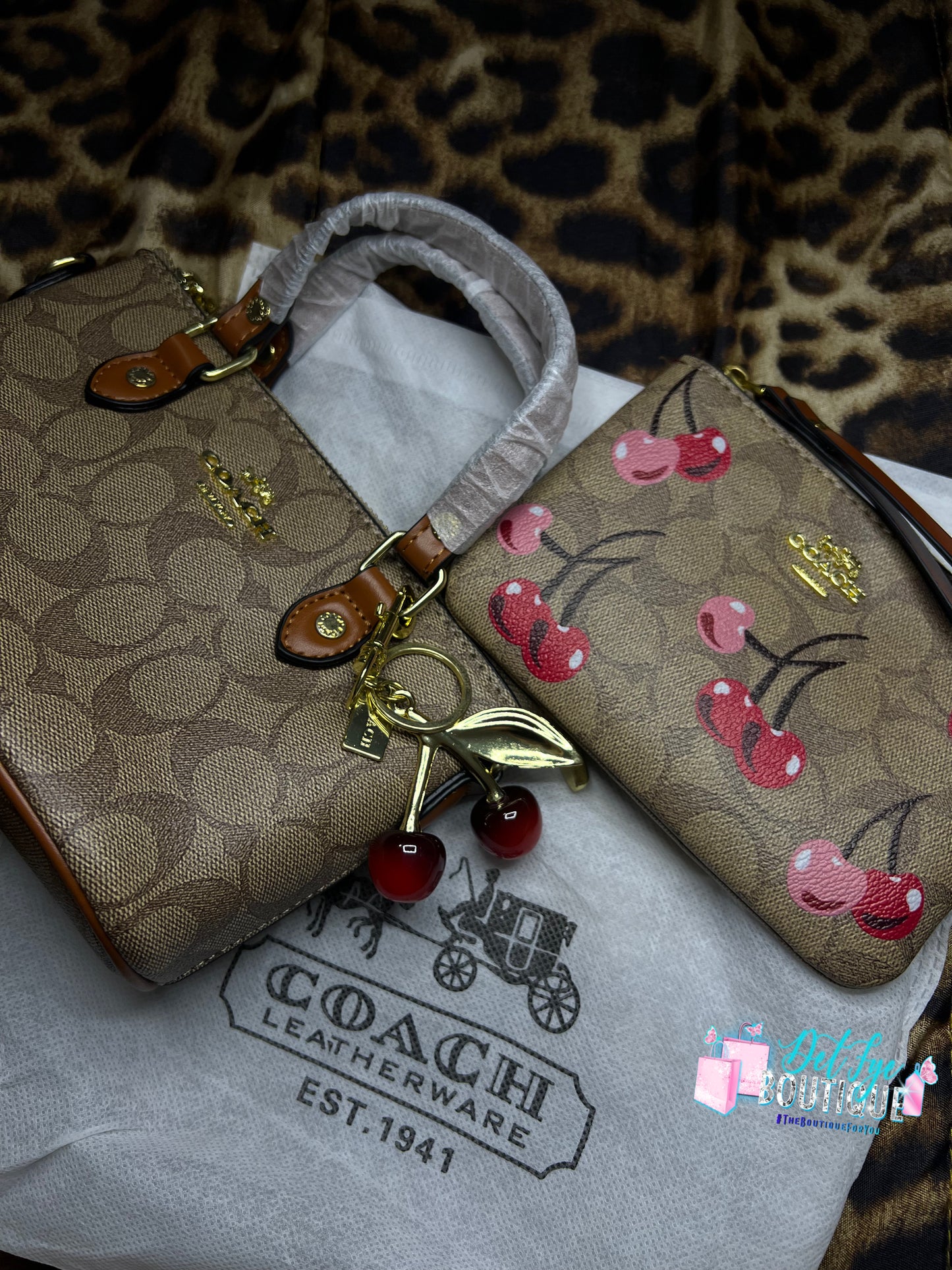 🤎 The Khaki Babe x 🤎🍒💗 Pink & Red Cherry Khaki babe.